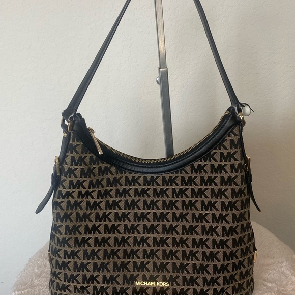 MICHEAL KORS Large Hobo Bag - Picture 2 of 10